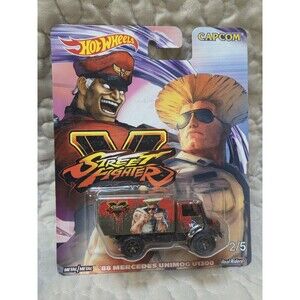 Hot Wheels Premium Capcom Street Fighter V 1988 Mercedes Unimog U1300